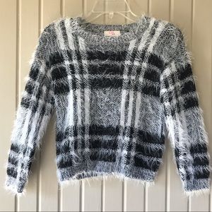GB Girls (Dillard’s) Fuzzy Sweater Girls M (10)